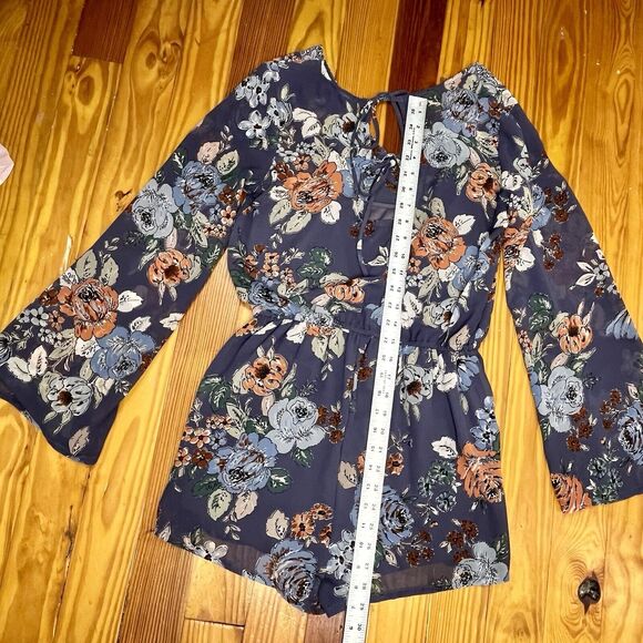 O'Neill Dark Floral Romper Shortall Size Med 1 Piece Blouson Romantic Boho Blue - Picture 6 of 16